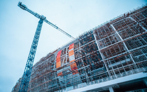 На стадионе «Мордовия Арена» приступили к фасадным работам