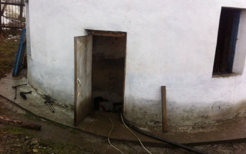 В Мордовии на заводе погиб рабочий, упав в колодец