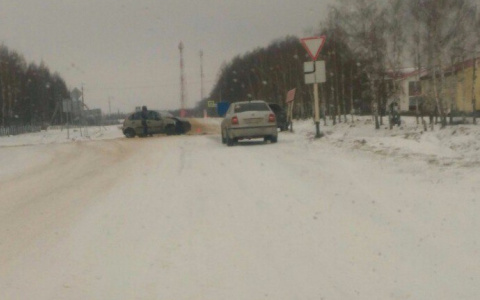 В Мордовии столкнулись два автомобиля: есть пострадавший