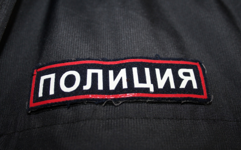 Жителю Саранска разбили автомобиль за то, что он приехал к знакомым девушкам