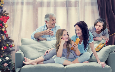 В пик новогодних празднований «Ростелеком» снимает все ограничения в пакетах минут «Твоя страна»