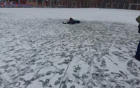 В Саранске на школьном стадионе найден труп мужчины