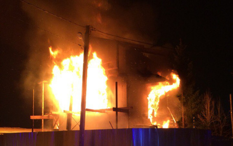 В Саранске огнеборцы тушили страшный пожар