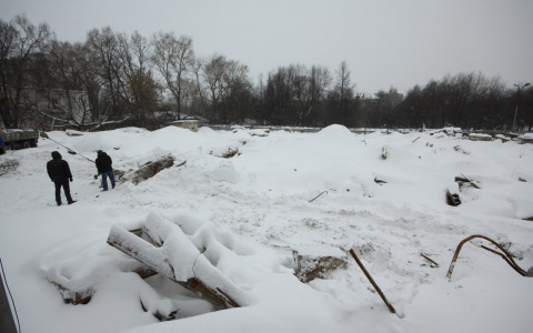 В Саранске на стройке ребенок провалился в яму