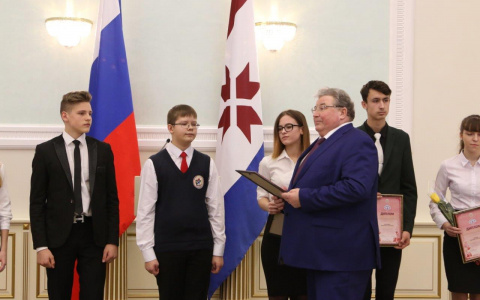 В Татьянин день Глава Мордовии наградил талантливую молодёжь