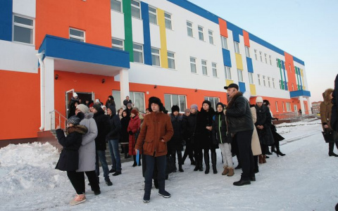 В Мордовии родителям показали новую школу в Рузаевке