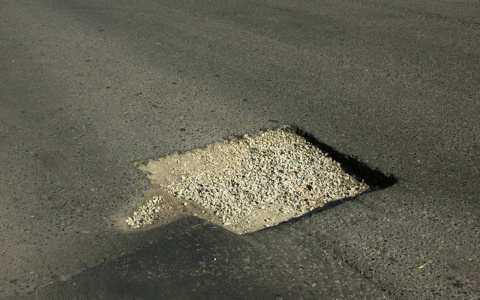 Житель Саранска отсудил у города более 318 тысяч рублей из-за выбоины на дороге