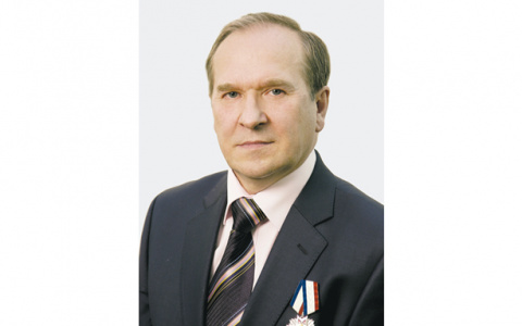 Глава Мордовии наградил Орденом Славы второй степени Николая Крутова