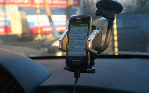 В Саранске задержали мужчину, который разгромил салон автомобиля такси