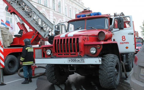 В Мордовии огнеборцы спасали баню в селе