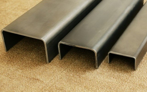 В Саранске двое мужчин прихватили чужие металлические швеллера