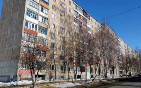 В Саранске двухлетний ребенок запер мать на балконе: женщину вызволили спасатели