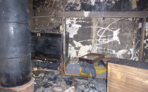 В Саранске случайный прохожий вытащил бродягу из горящего дома 