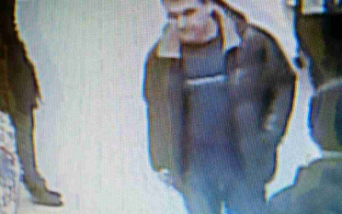 В Саранске неизвестный мужчина похитил из магазина алкоголь и шесть плиток шоколада