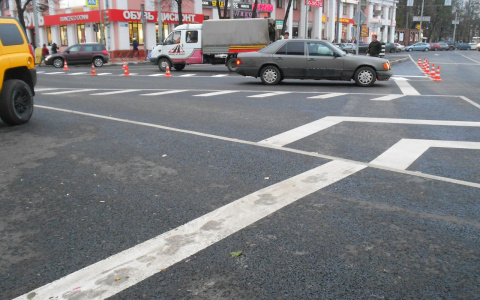 Новости России: На российских дорогах появится новая желтая и синяя разметка 