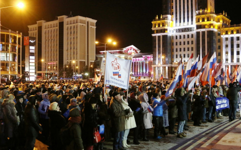 В честь воссоединения Крыма с Россией в Саранске прошел митинг-концерт 