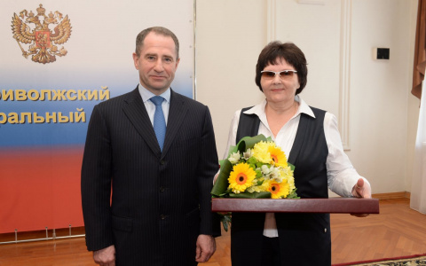 Учителю из Саранска Михаил Бабич вручил Почетную грамоту Президента РФ 