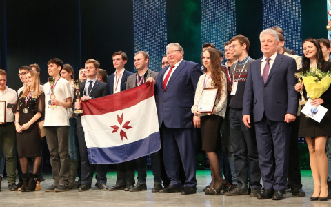 Глава Мордовии наградил победителей Интеллектуальной студенческой олимпиады ПФО