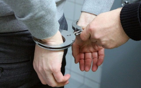 В Мордовии задержали подозреваемого в краже, который скрывался в квартире отца