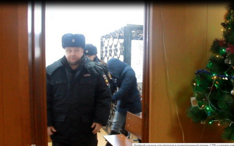 Суд над ярославной, заморившей сына голодом: толпа требует расправы