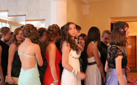 В Саранске родителей призывают к скромности при праздновании школьных выпускных