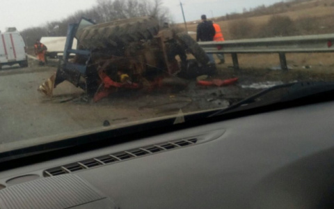 В ГИБДД Мордовии рассказали подробности ДТП с большегрузом и трактором