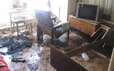 В Мордовии пожарные и прохожий спасли двоих мужчин от пожара 