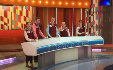 Саранские школьники приняли участие в интеллектуальном телешоу «Сто к одному» 