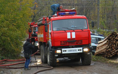 В Мордовии мужчина-инвалид не смог выбраться из горящего дома