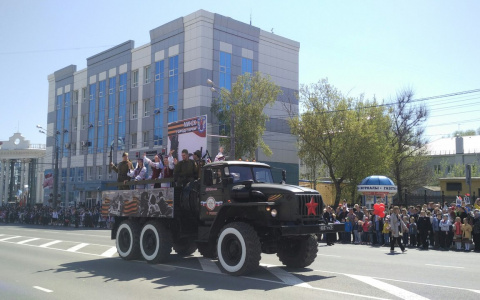 День Победы в Саранске: в городе проходит военный парад (ФОТО)