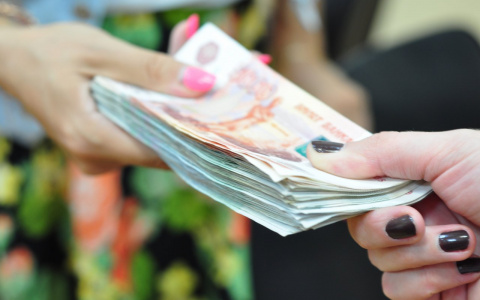 В Саранске заведующую кафедрой Медицинского института подозревают в получении взяток 