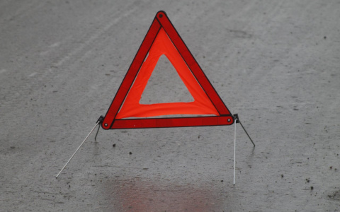 В Саранске не смогли разъехаться два «Рено» 