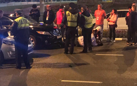 В Саранске перуанский болельщик попал под колеса автомобиля