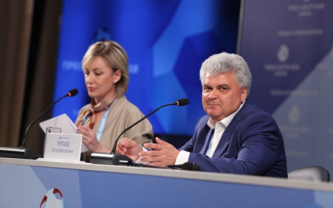 Мэр Саранска спел для журналистов народную песню «Луганяса Келунесь»