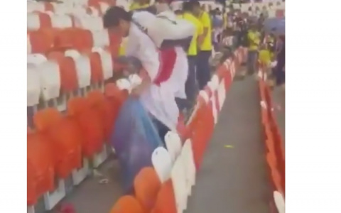 Футболист сборной Японии рассказал, почему болельщики команды убрали за собой трибуны стадиона в Саранске