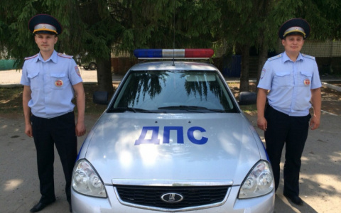 Сотрудники полиции помогли семейной паре, чей автомобиль сломался на трассе «Саранск - Ульяновск»