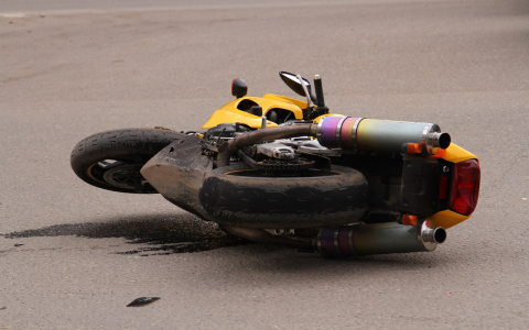 В Мордовии двое подростков разбились на мотоцикле