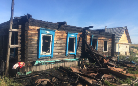 Житель Мордовии получил сильные ожоги, пытаясь вытащить сожительницу из горящего дома