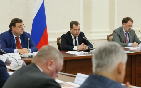 Медведев сравнил изменения в пенсионном законодательстве с приемом горького лекарства