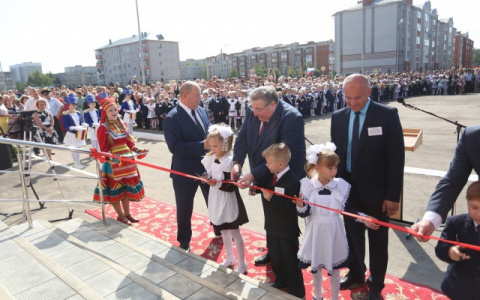 Глава Мордовии открыл новую школу в Рузаевке