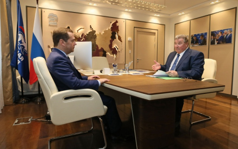 Глава Мордовии встретился с Председателем Правительства России Дмитрием Медведевым
