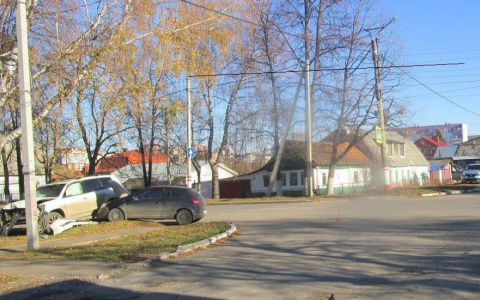 В Саранске автоледи спровоцировала тройное ДТП