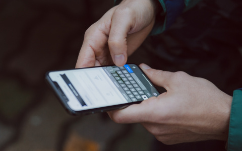 Россиян могут заставить платно регистрировать смартфоны 