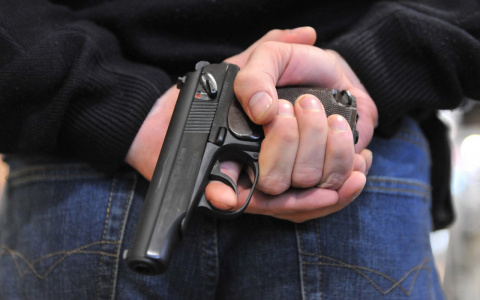 Пьяный житель Саранска развлекался стрельбой из пистолета