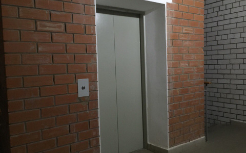 Житель Мордовии упал в шахту лифта на стройке в Санкт-Петербурге