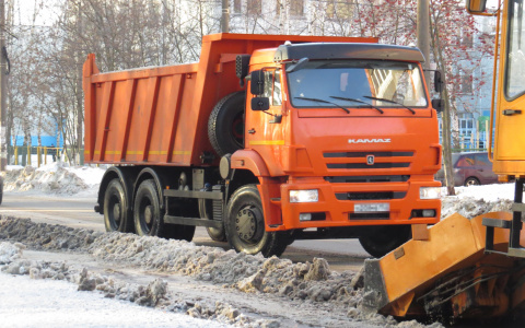 236 единиц техники вышли на уборку снега в Саранске