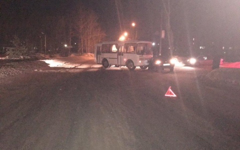 В Мордовии столкнулись ПАЗ и легковушка: есть пострадавший (фото)