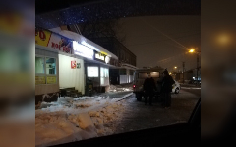 В Саранске на мужчину упала ледяная глыба: СК проводит проверку