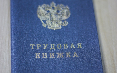 В России миллионам женщин могут продлить рабочий день