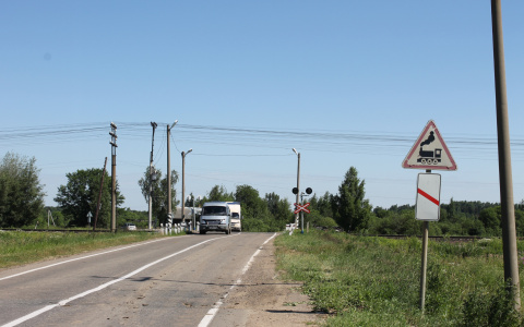 Закрытие железнодорожного переезда в пригороде Саранска перенесли на день